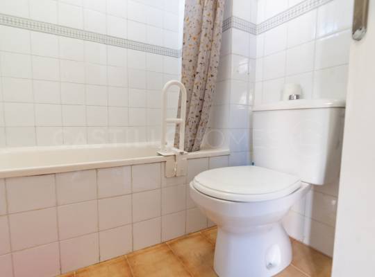 Resale - Apartment - Torrevieja - La Veleta