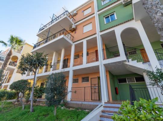 Resale - Apartment - Torrevieja - La Veleta