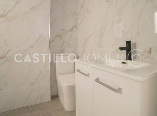 Resale - Apartment - Torrevieja - Parque de las Naciones