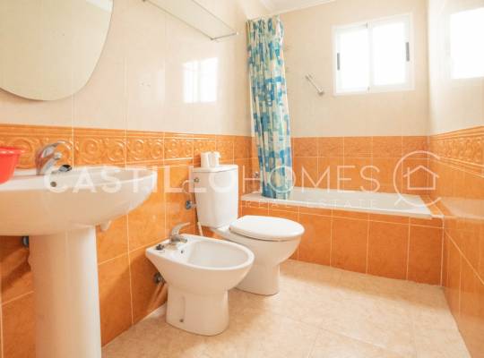 Resale - Apartment - Torrevieja - Parque de las Naciones