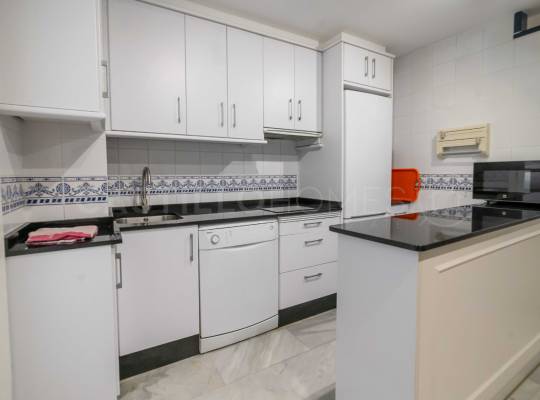 Resale - Apartment - Torrevieja - Playa de los Locos