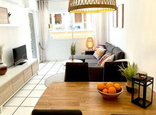 Resale - Apartment - Torrevieja - Playa de los Locos