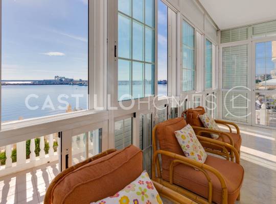 Resale - Apartment - Torrevieja - Playa del Acequión