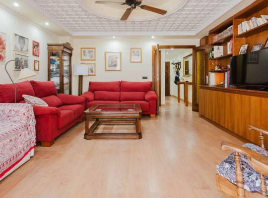 Resale - Apartment - Torrevieja - Playa del Acequión