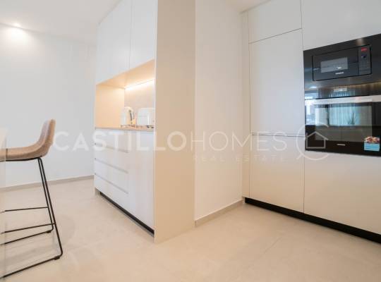 Resale - Apartment - Torrevieja - Playa del Acequión