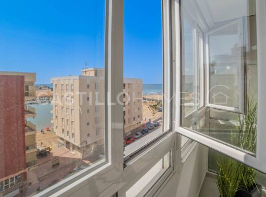 Resale - Apartment - Torrevieja - Playa del Acequión