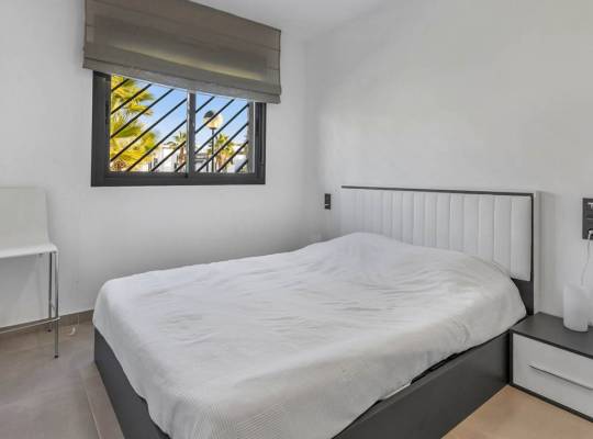 Resale - Apartment - Torrevieja - Punta Prima