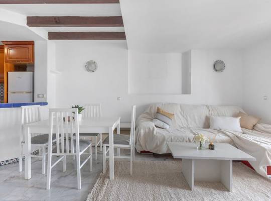 Resale - Apartment - Torrevieja - Urb. Rosaleda