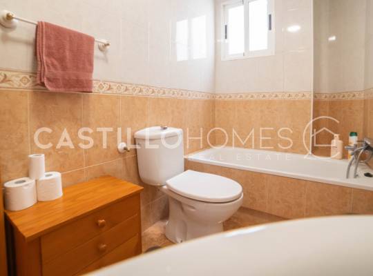Resale - Appartement - Torrevieja - Centro