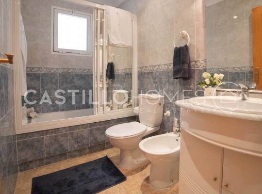 Resale - Appartement - Torrevieja - Centro