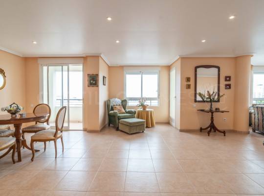 Resale - Appartement - Torrevieja - Centro