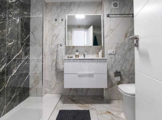 Resale - Appartement - Torrevieja - Centro