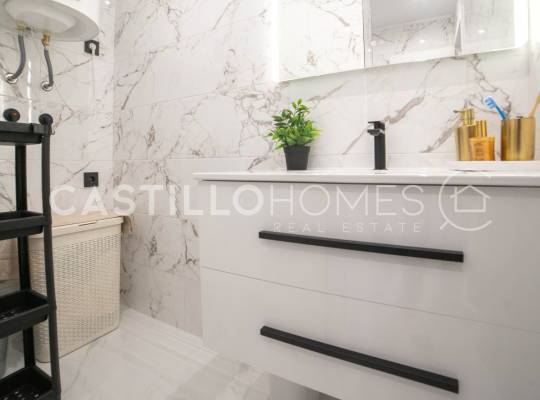Resale - Appartement - Torrevieja - El acequión