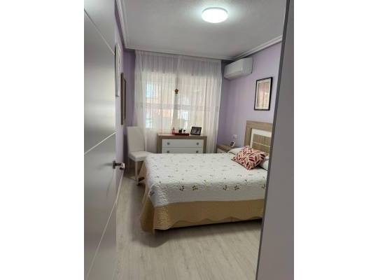 Resale - Appartement - Torrevieja - Playa de los Locos