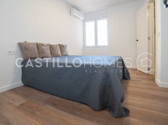 Resale - Appartement - Torrevieja - Playa del Acequión