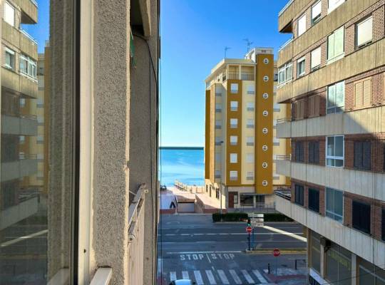 Resale - Appartement - Torrevieja - Playa del Acequión