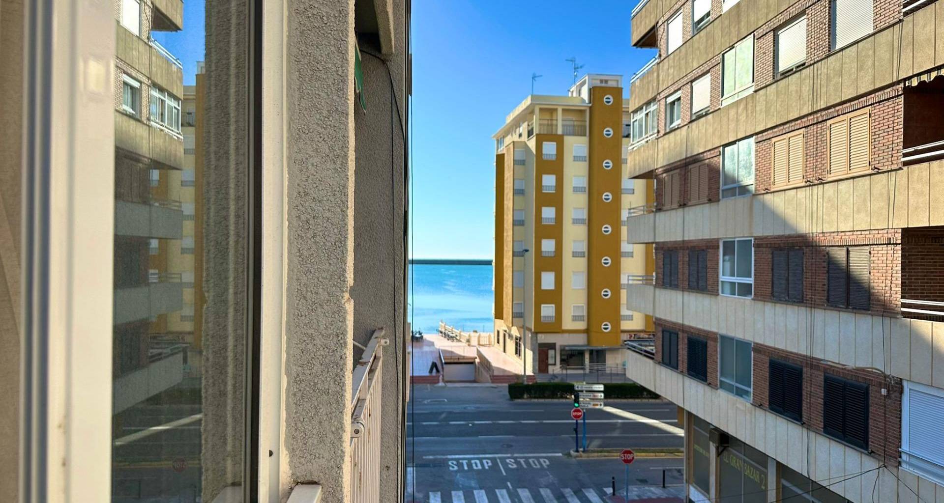 Resale - Appartement - Torrevieja - Playa del Acequión