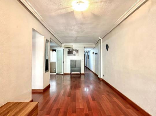 Resale - Appartement - Torrevieja - Playa del Acequión