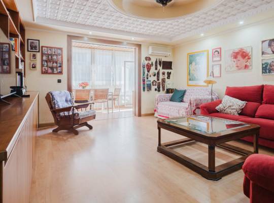 Resale - Appartement - Torrevieja - Playa del Acequión