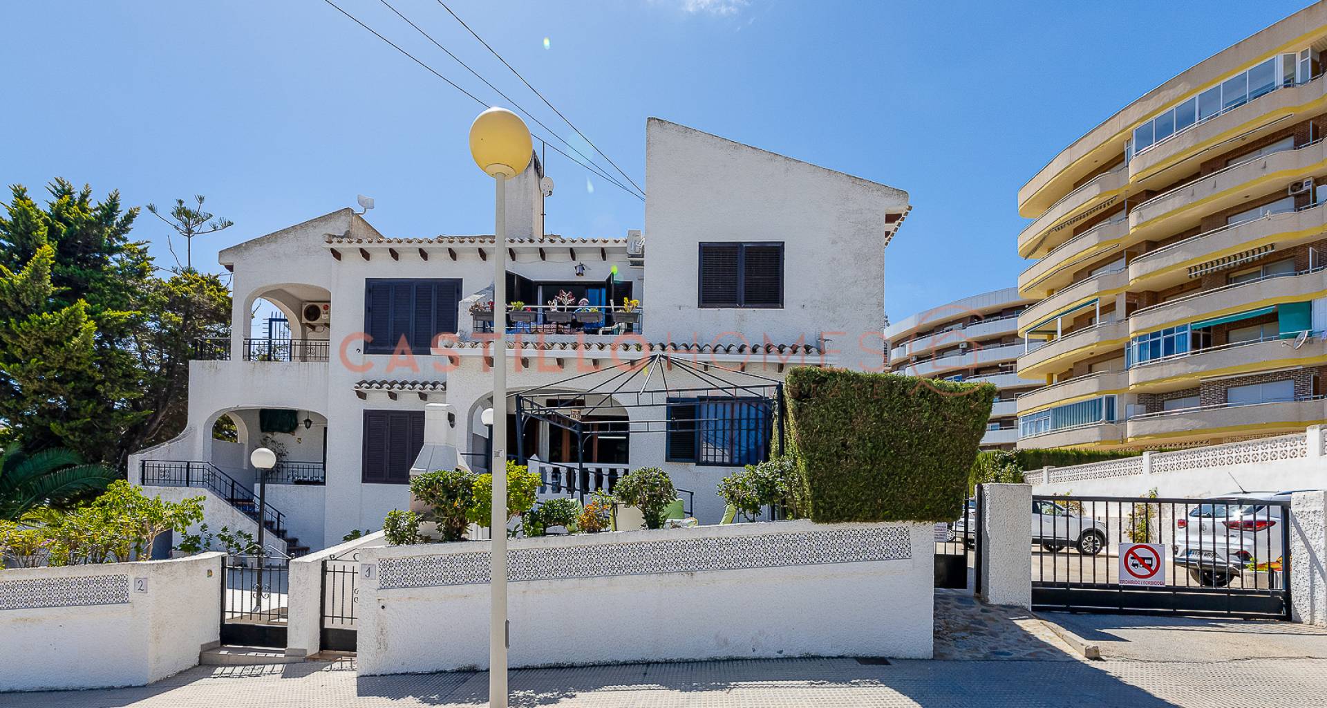 Resale - Bungalow - Orihuela Costa - Cabo roig - La Zenia