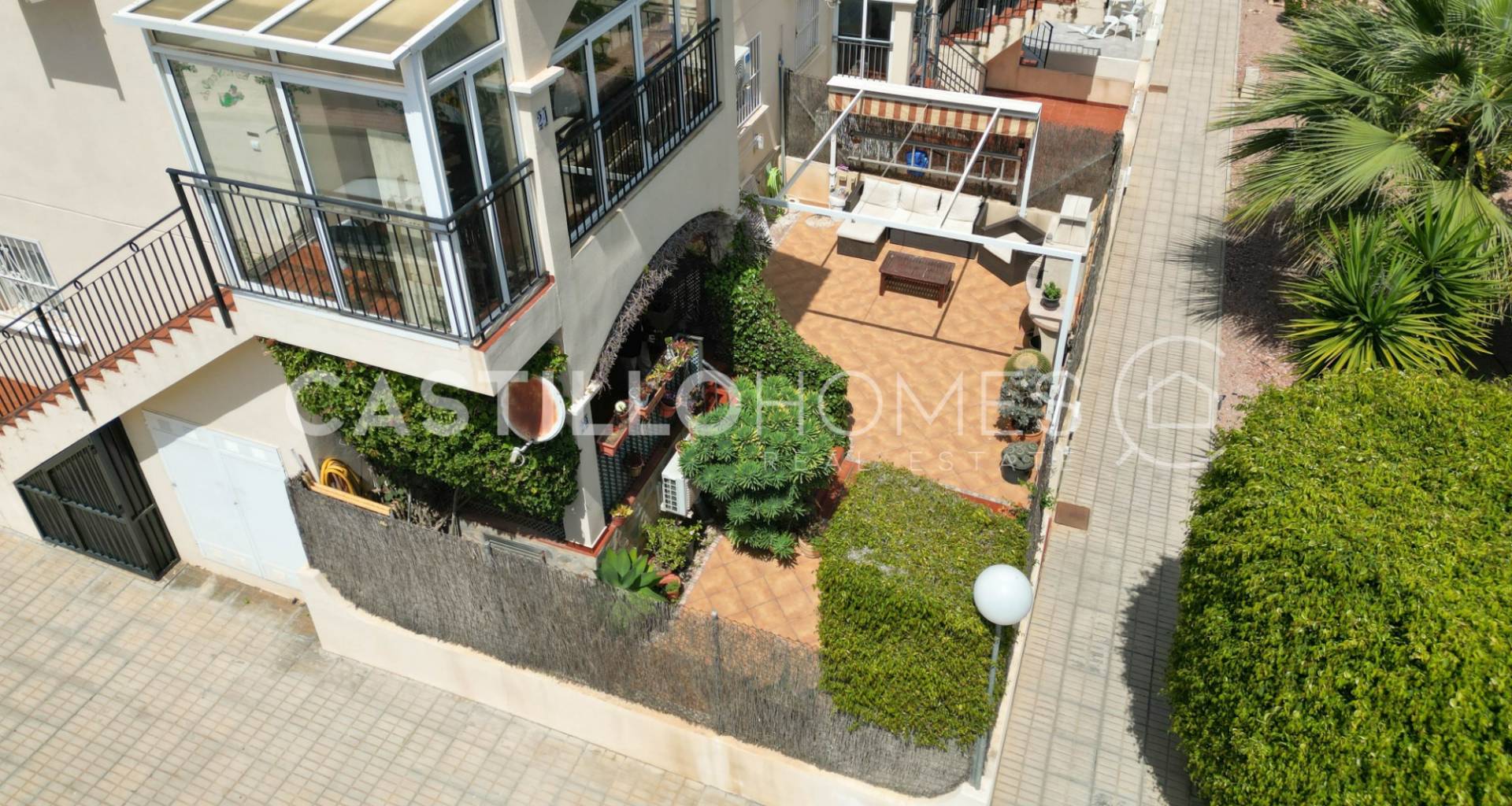 Resale - Bungalow - Orihuela Costa - La Florida