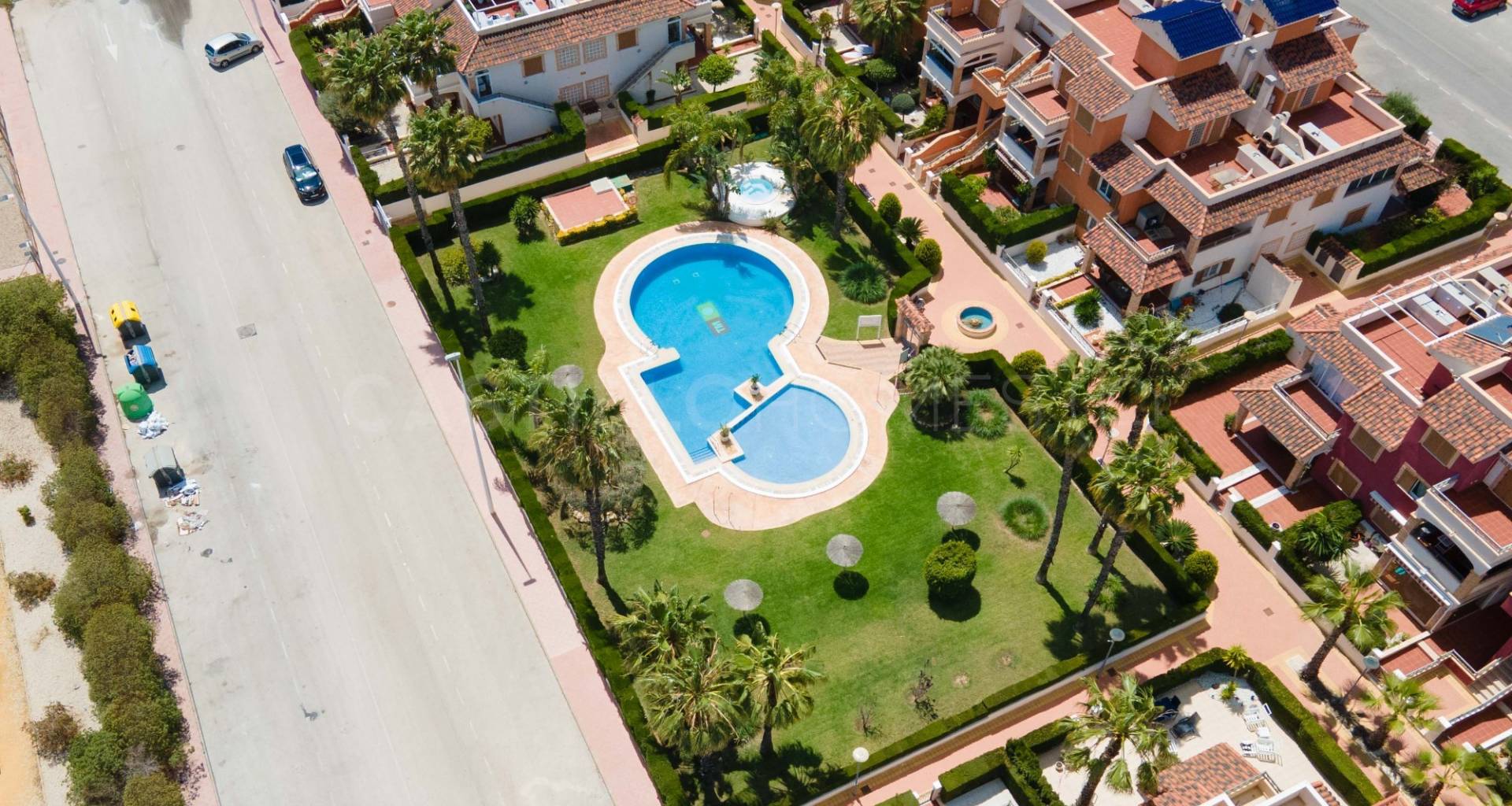 Resale - Bungalow - Orihuela Costa - Playa Flamenca