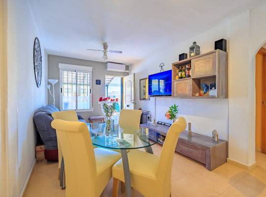 Resale - Bungalow - Orihuela Costa