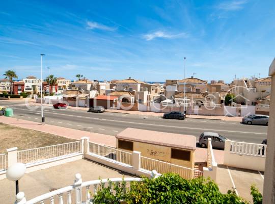 Resale - Bungalow - Torrevieja - Altos de la Bahía