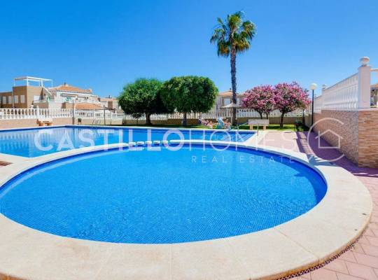 Resale - Bungalow - Torrevieja - Altos de la Bahía