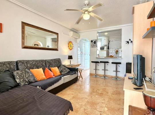 Resale - Bungalow - Torrevieja - La Siesta - El Salado -  Torreta