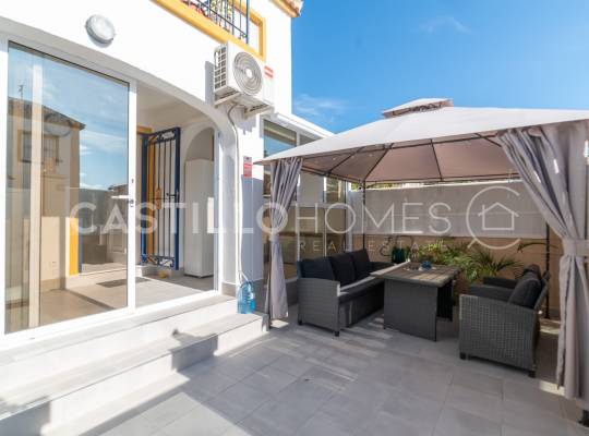 Resale - Bungalow - Torrevieja - La Siesta - El Salado -  Torreta