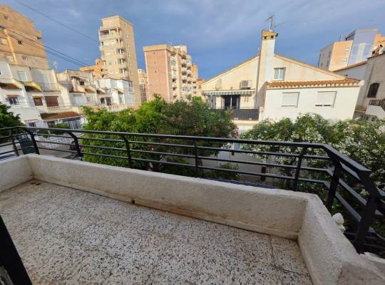 Resale - Bungalow - Torrevieja - Nueva Torrevieja - Aguas Nuevas