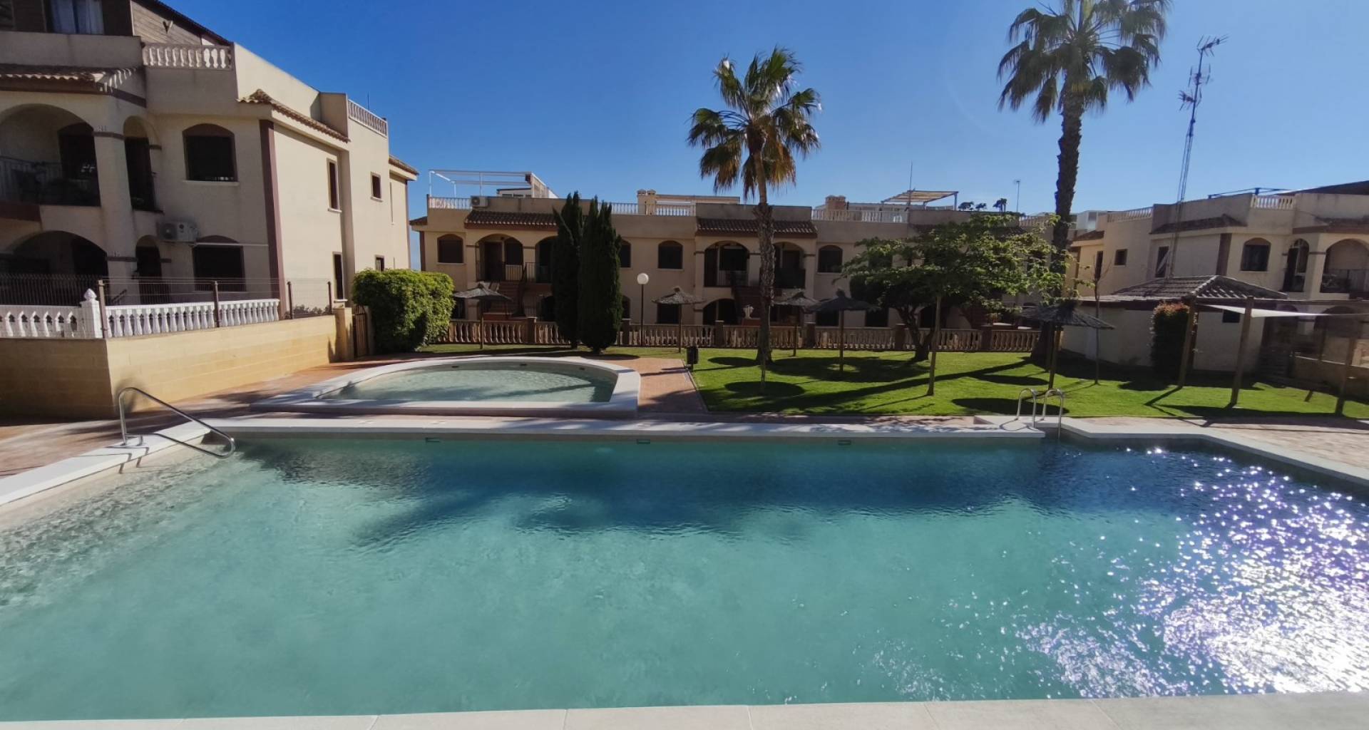 Resale - Bungalow - Torrevieja - Sector 25