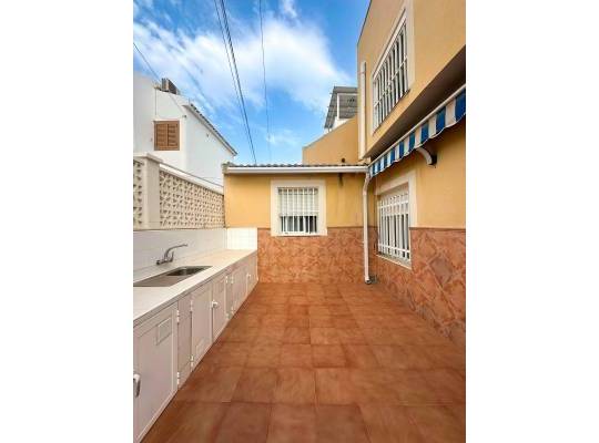 Resale - Bungalow - Torrevieja - Urb. Rosaleda