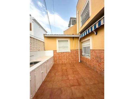 Resale - Bungalow - Torrevieja - Urb. Rosaleda