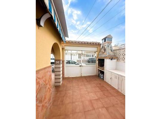 Resale - Bungalow - Torrevieja - Urb. Rosaleda