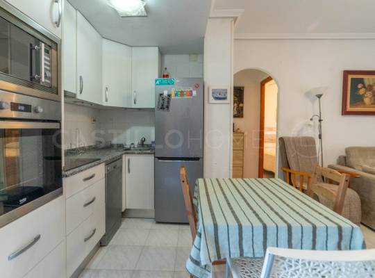 Resale - Lägenhet - Torrevieja - La Mata