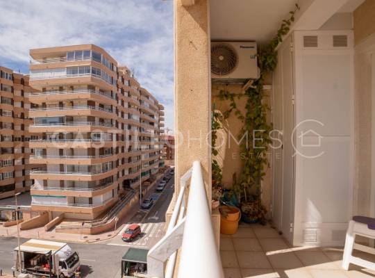 Resale - Lägenhet - Torrevieja - La Mata