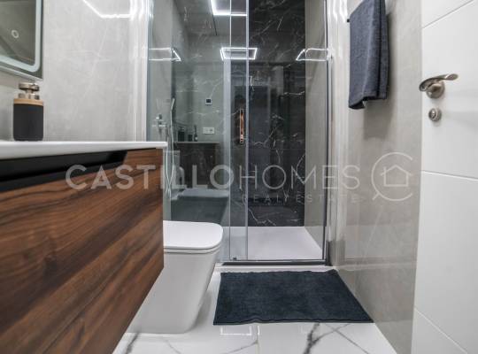 Resale - Lägenhet - Torrevieja - Playa del Cura