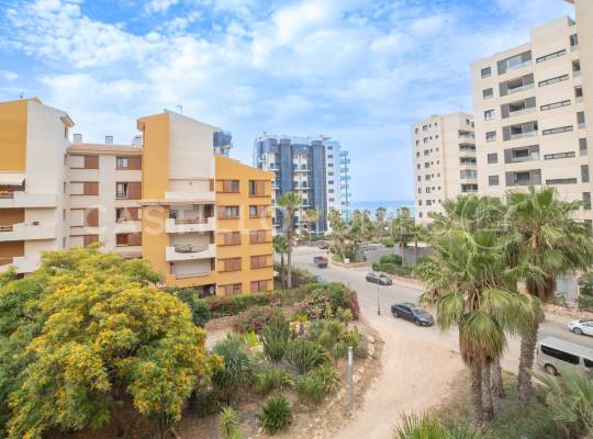 Resale - Lägenhet - Torrevieja - Punta Prima