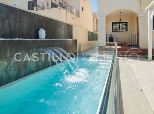 Resale - Maison jumelée - Torrevieja - Aguas Nuevas