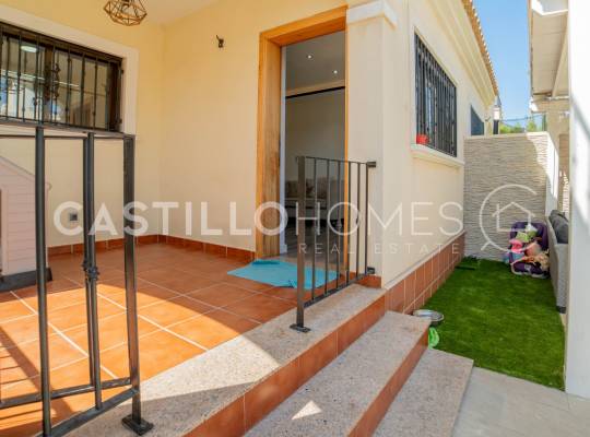 Resale - Maison jumelée - Torrevieja - Aguas Nuevas