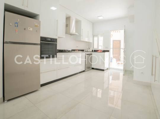 Resale - Maison jumelée - Torrevieja - Urb. Rosaleda