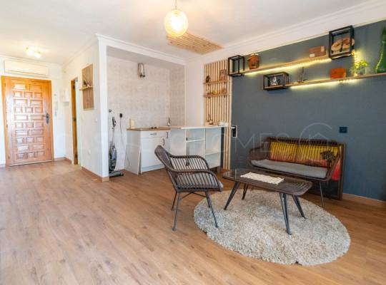 Resale - Studio - Torrevieja - Aguas Nuevas