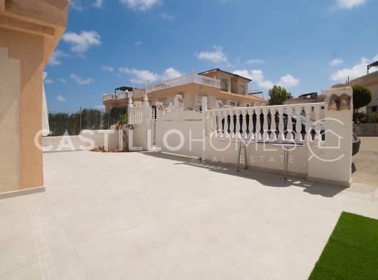 Resale - Townhouse - Ciudad Quesada