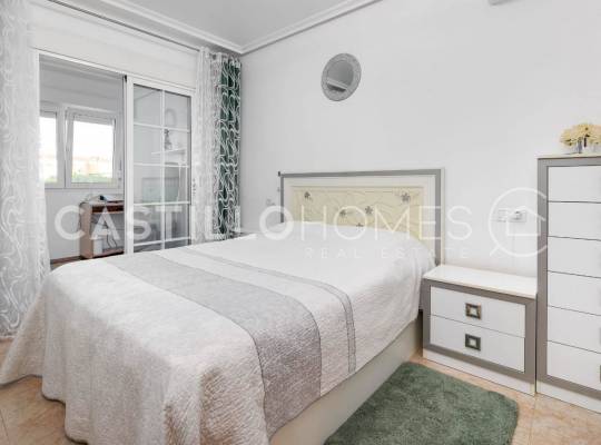 Resale - Townhouse - Torrevieja - Aguas Nuevas