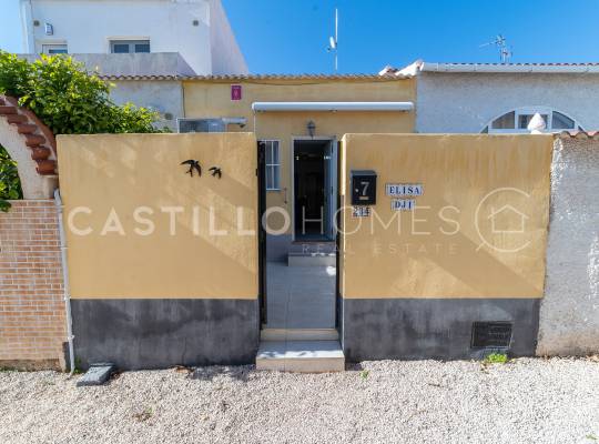 Resale - Townhouse - Torrevieja - La Siesta - El Salado -  Torreta