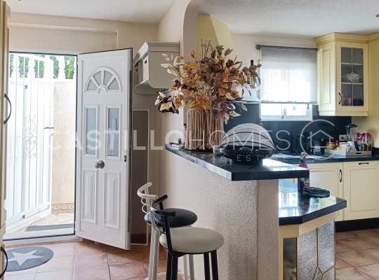 Resale - Villa - Benijofar