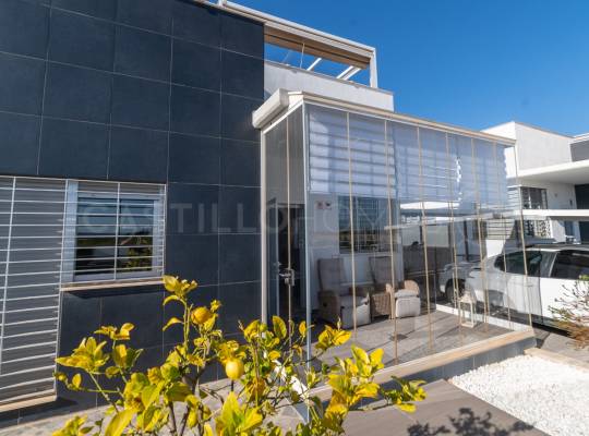 Resale - Villa - Ciudad Quesada - Urbanizaciones