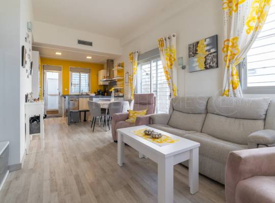 Resale - Villa - Ciudad Quesada - Urbanizaciones